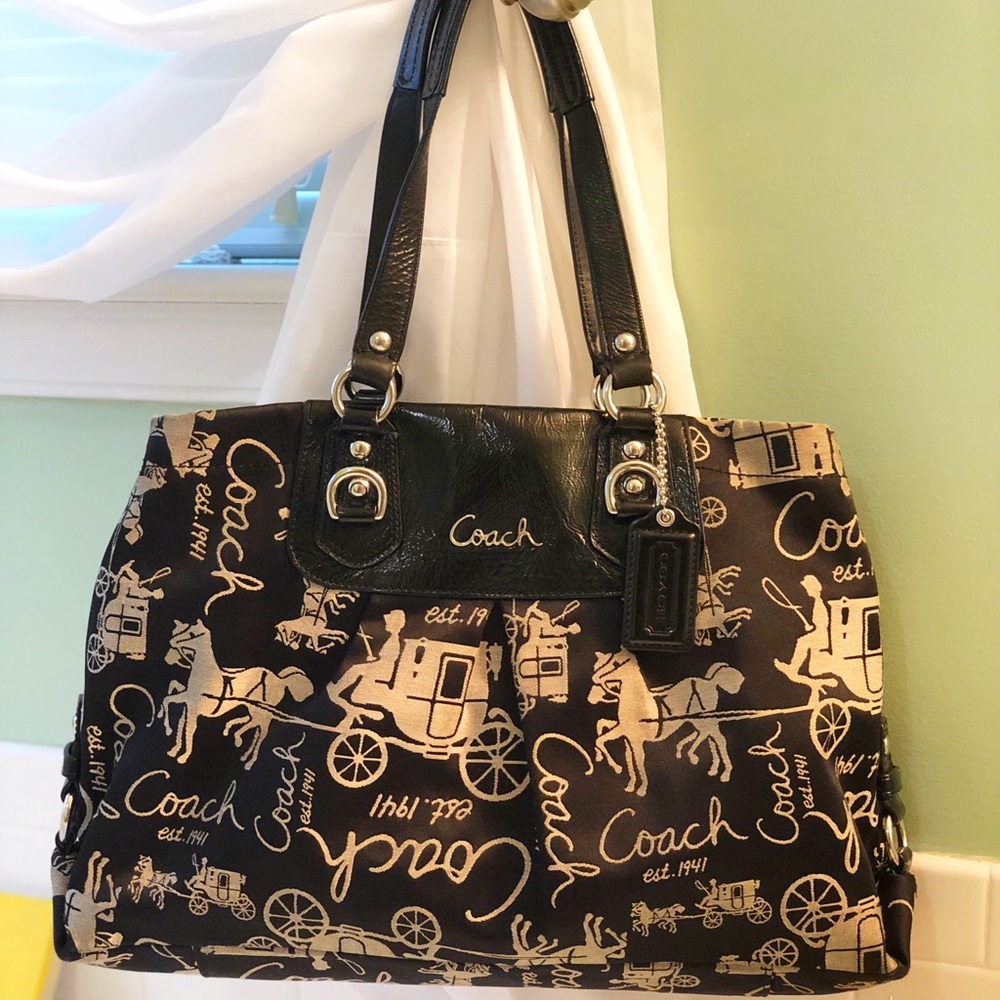 Black AUTHENTIC COACH Horse &Carriage purse